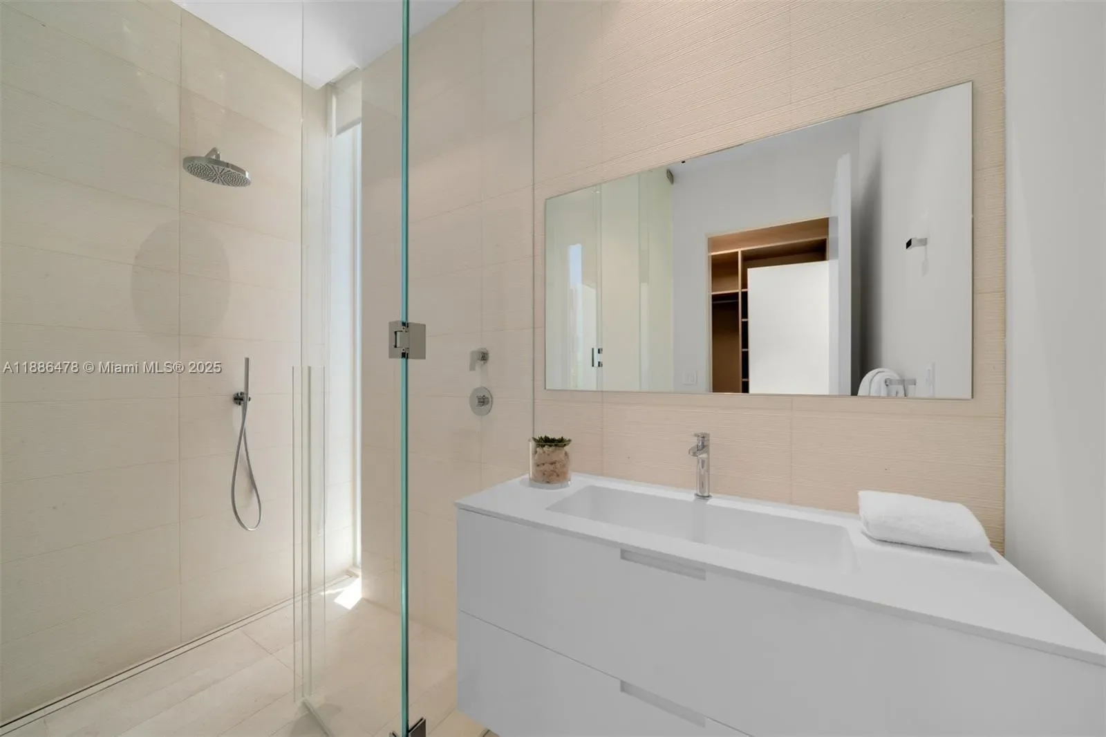 1011 W 48th St 8, Miami Beach, Florida, United States. - Photo 27