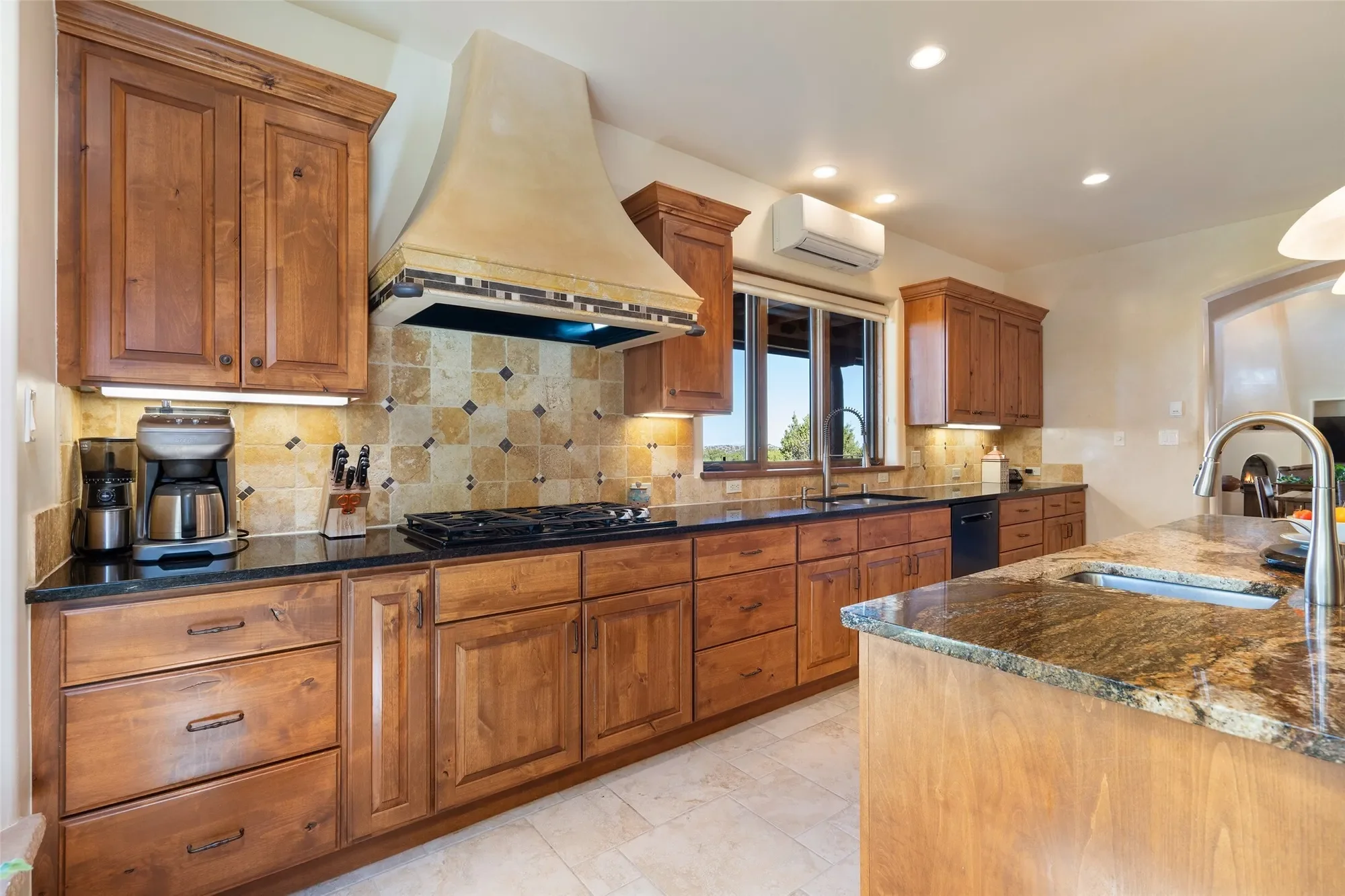 74 Paseo Del Conejo, Santa Fe, NM 87506, Santa Fe, New Mexico, United States. - Photo 13