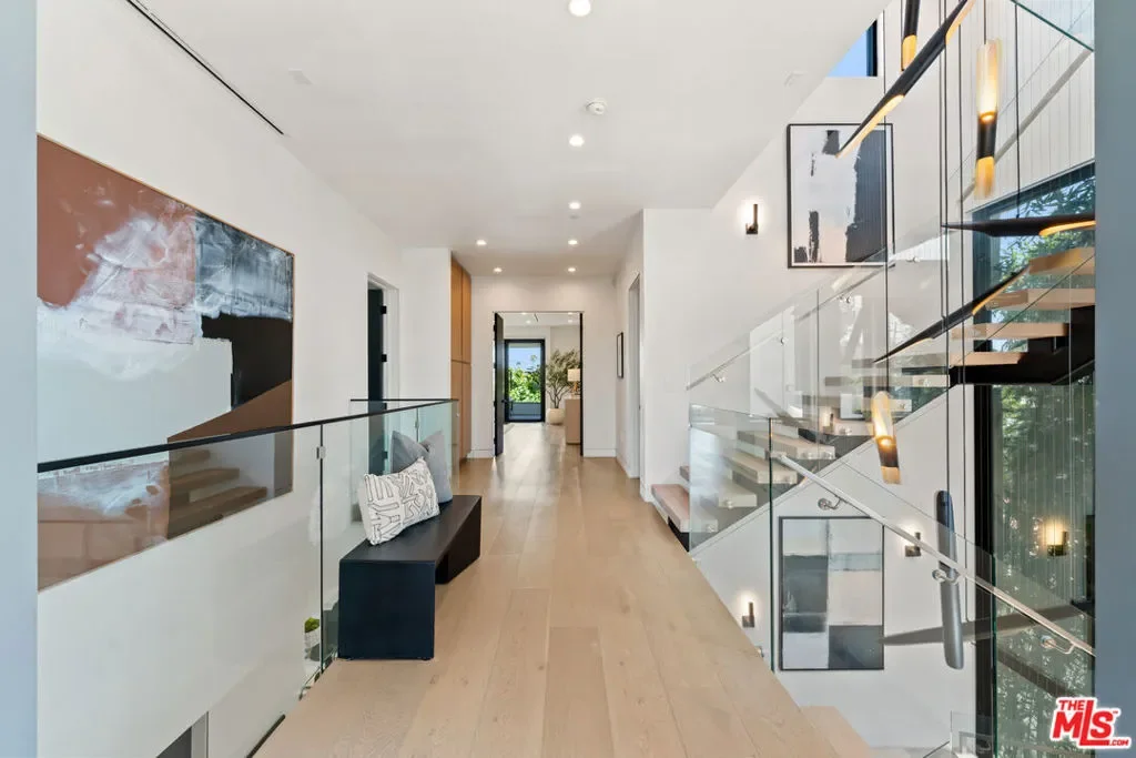 818 N Curson Avenue, Los Angeles, California, United States. - Photo 26
