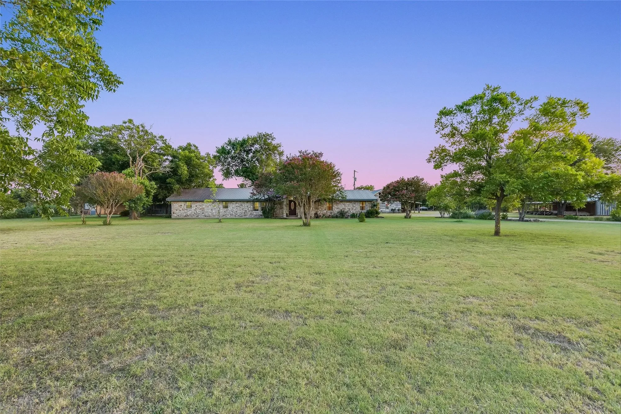 2421 Post Oak RD, Coupland, Texas, United States. - Photo 1