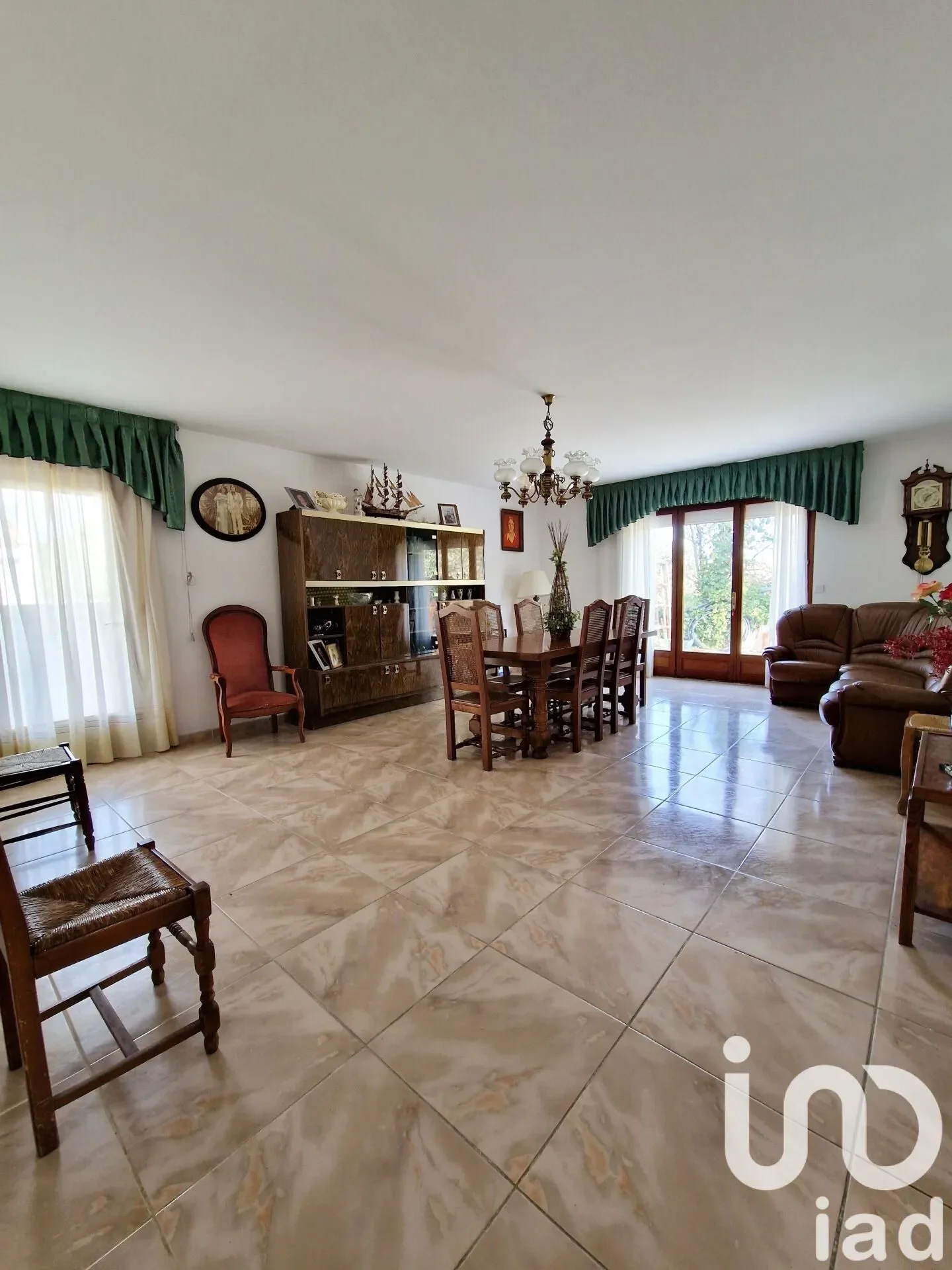 Gallery photo 1