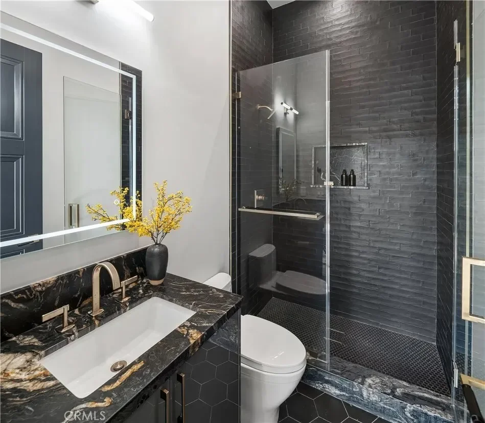 20511 Wells Drive, Los Angeles, California, United States. - Photo 24