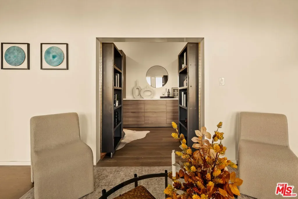 8620 Skyline Drive, Los Angeles, California, United States. - Photo 33