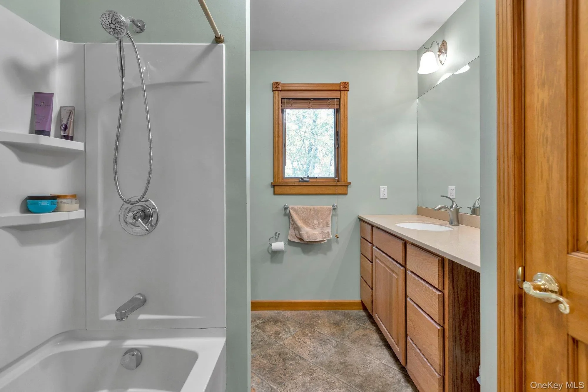501 Wading River Road, Manorville, New York, United States. - Photo 21
