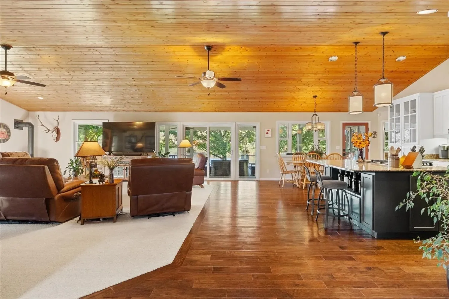 1253 Lakeside Drive, Angels Camp, CA 95222, Angels Camp, California, United States. - Photo 17