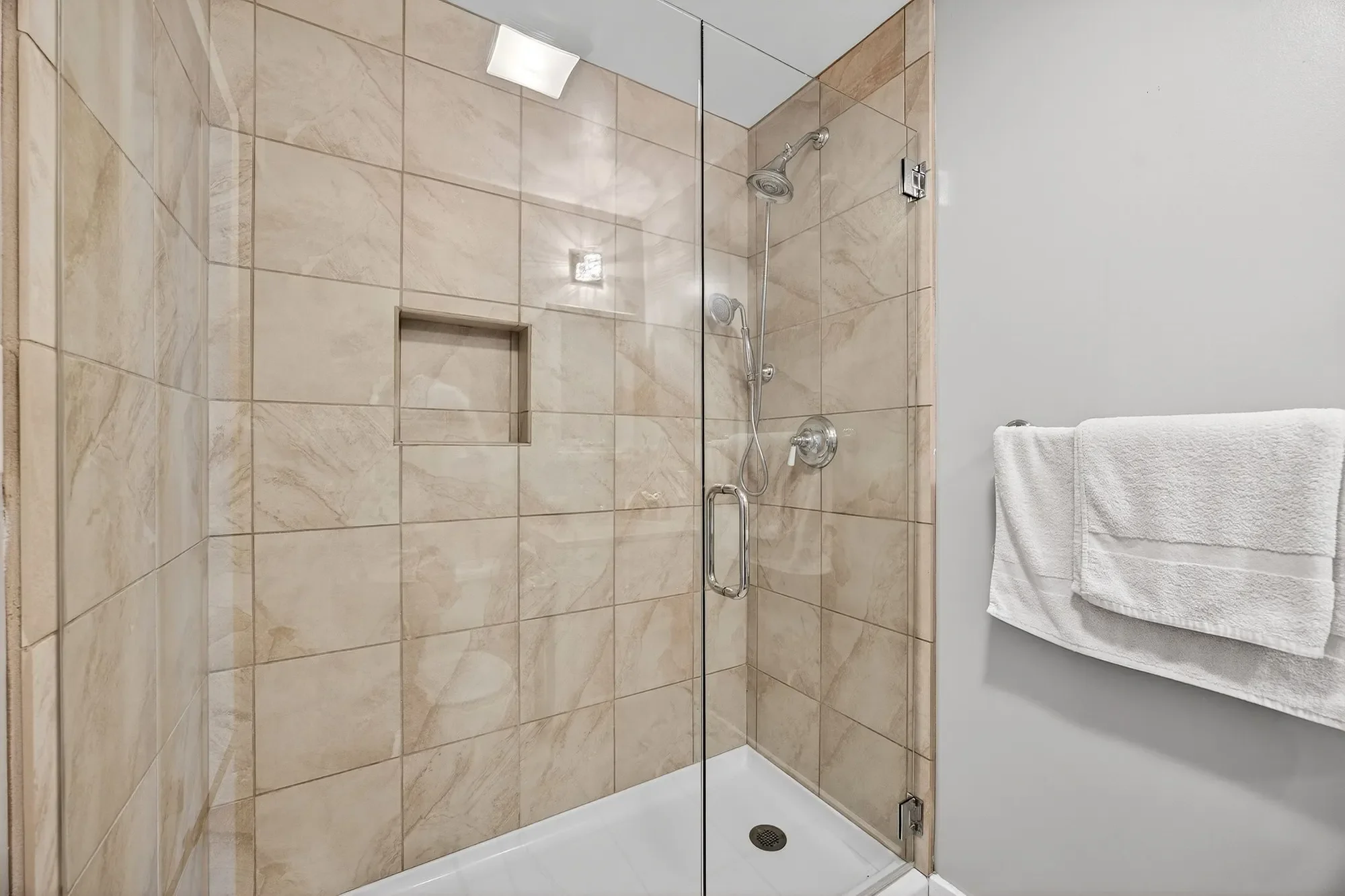 21860 Bear Creek Way , Los Gatos, CA 95033, Los Gatos, California, United States. - Photo 31
