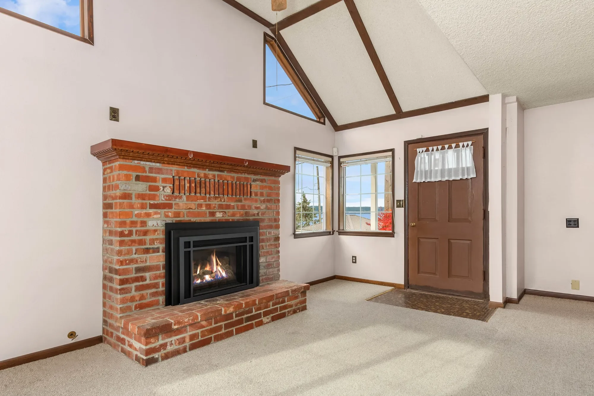5323 Hyada Blvd NE , Tacoma, WA 98422, Tacoma, Washington, United States. - Photo 2