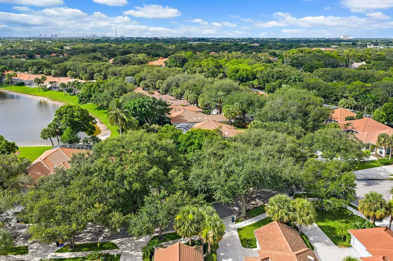 216 E Tall Oaks Circle , Palm Beach Gardens, FL 33410, Palm Beach Gardens, Florida, United States. - Photo 52
