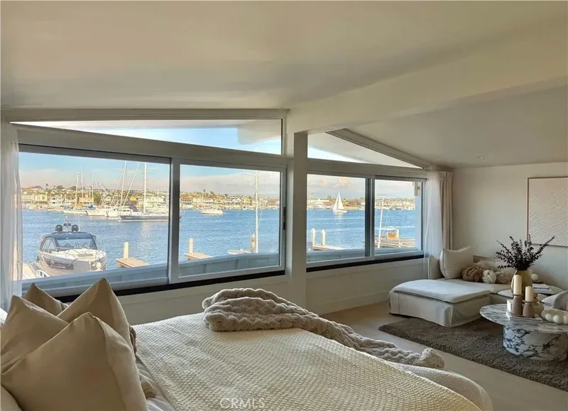 1344 W Bay Avenue, Newport Beach, California, United States. - Photo 21