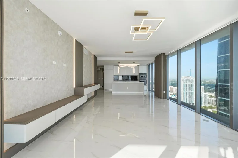 700 NE 24TH ST 4801, Miami, Florida, United States. - Photo 15
