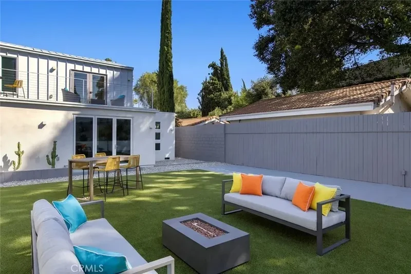 4731 Topanga Canyon Boulevard, Los Angeles, California, United States. - Photo 38