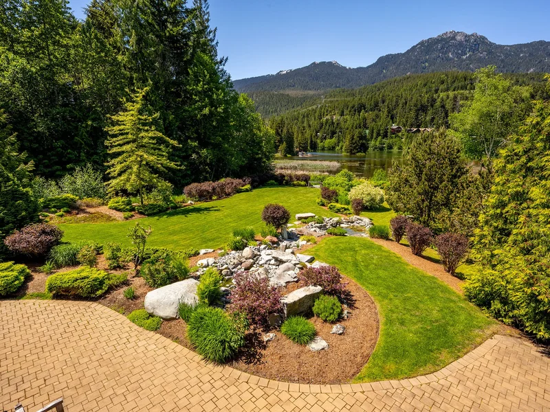 2219 Lake Placid Road, Whistler, CANADA, Whistler, British Columbia, Canada. - Photo 35