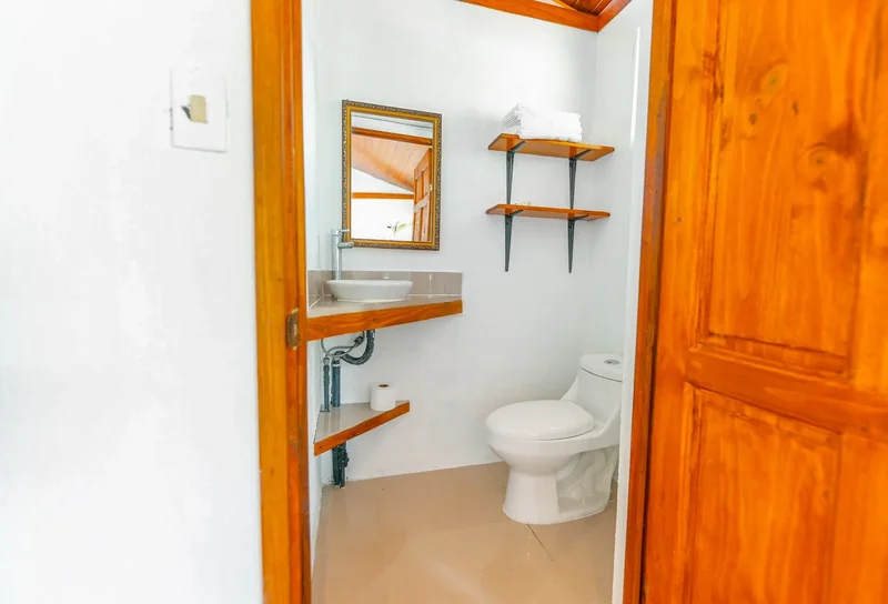 10-Bedroom Airbnb, Chacara, Puntarenas Province, Costa Rica. - Photo 32