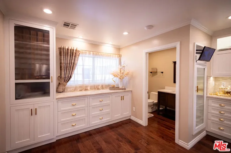 6449 Radford Avenue, Los Angeles, California, United States. - Photo 53