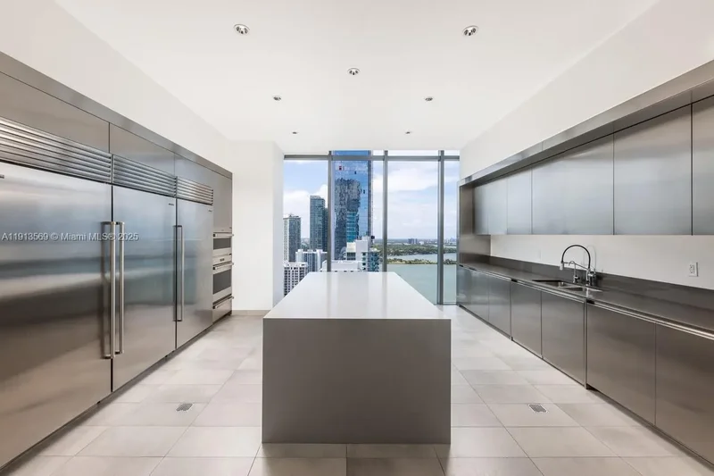 788 NE 23rd St 4102, Miami, Florida, United States. - Photo 31