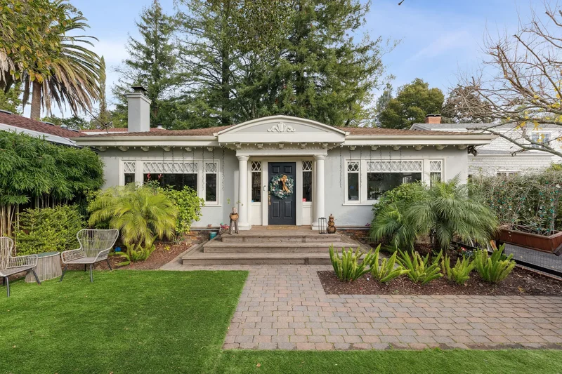 Enchanting Ross Retreat