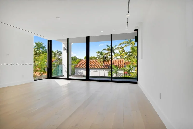 5630 Pine Tree Dr, Miami Beach, Florida, United States. - Photo 58