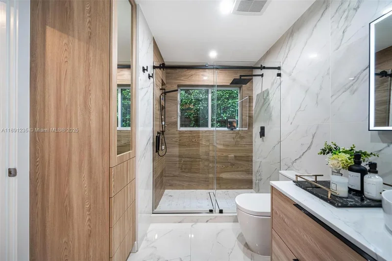 2437 SW 25th Ter, Miami, Florida, United States. - Photo 15