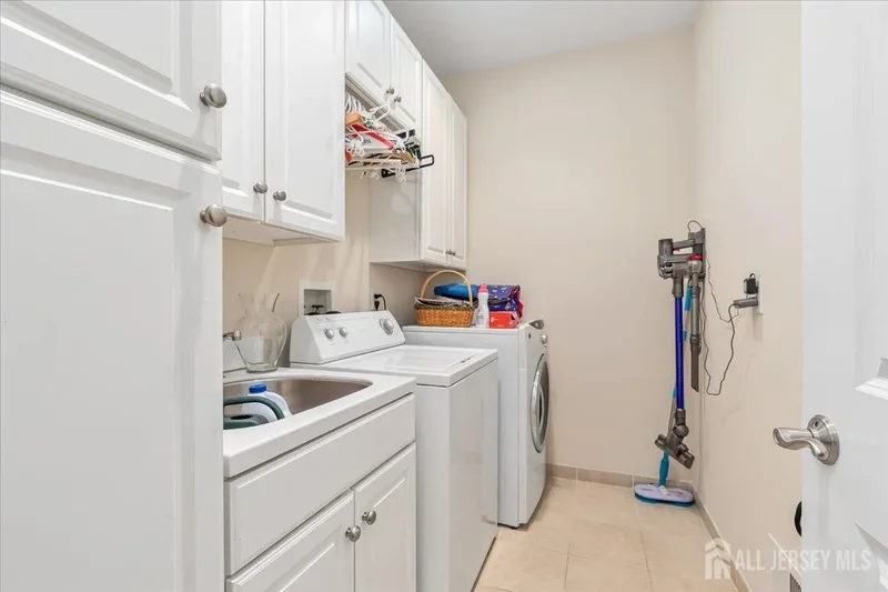 11 Madaline Rd, Edison, NJ 08820, Metuchen, New Jersey, United States. - Photo 22