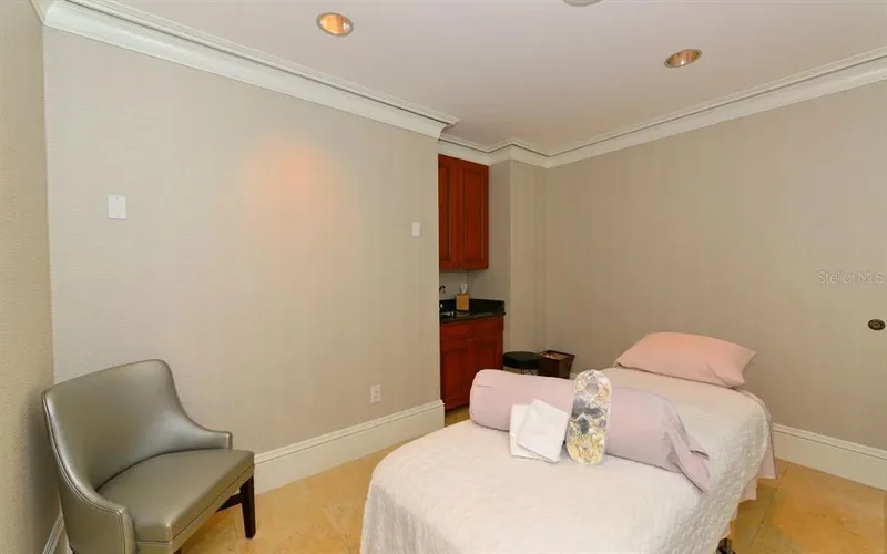 1300 Benjamin Franklin Drive Unit 709, Sarasota, FL 34236, Sarasota, Florida, United States. - Photo 7