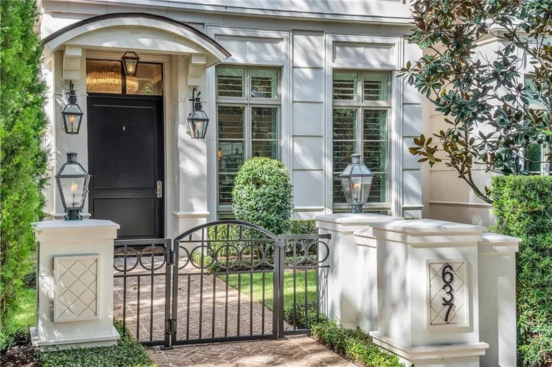 3 Bedrooms Townhouse