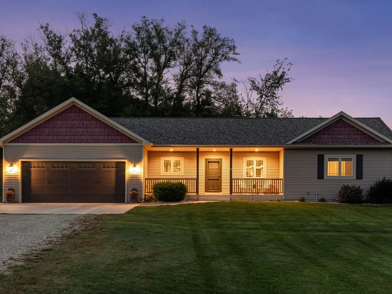 5907X County Road 105 NW , Byron, MN 55920, Byron, Minnesota, United States. - Photo 8