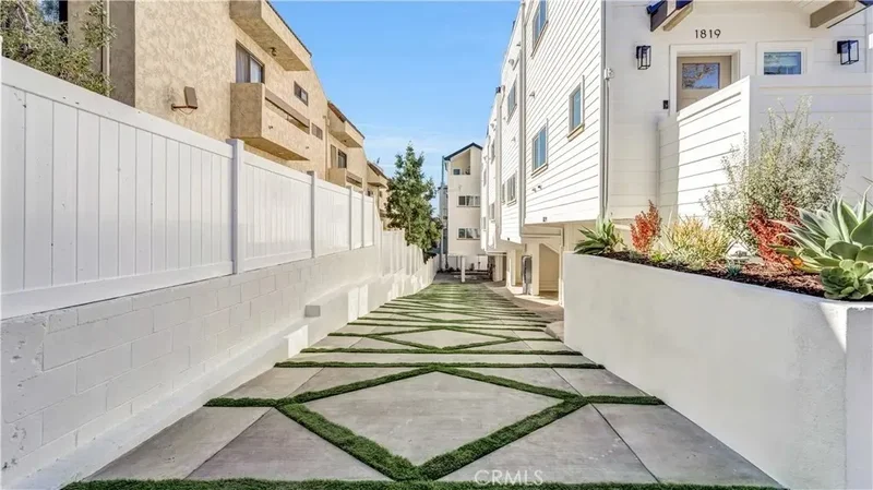 1823 Westholme Ave, Los Angeles, California, United States. - Photo 44