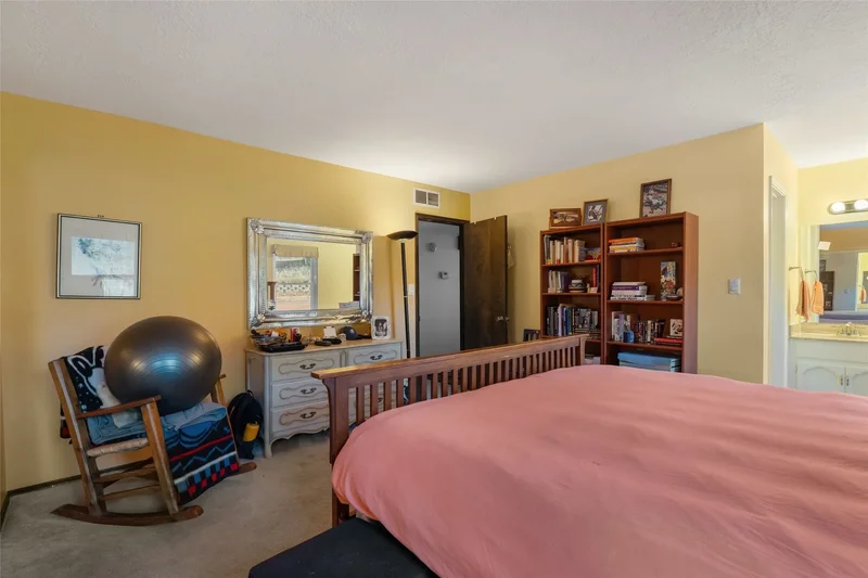 2211 Portavela Street , Santa Fe, NM 87505, Santa Fe, New Mexico, United States. - Photo 8