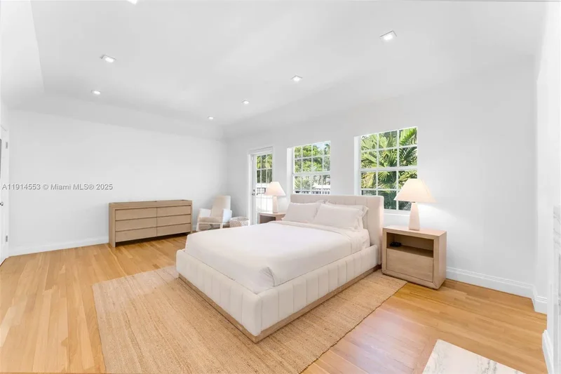6675 Roxbury Ln, Miami Beach, Florida, United States. - Photo 3