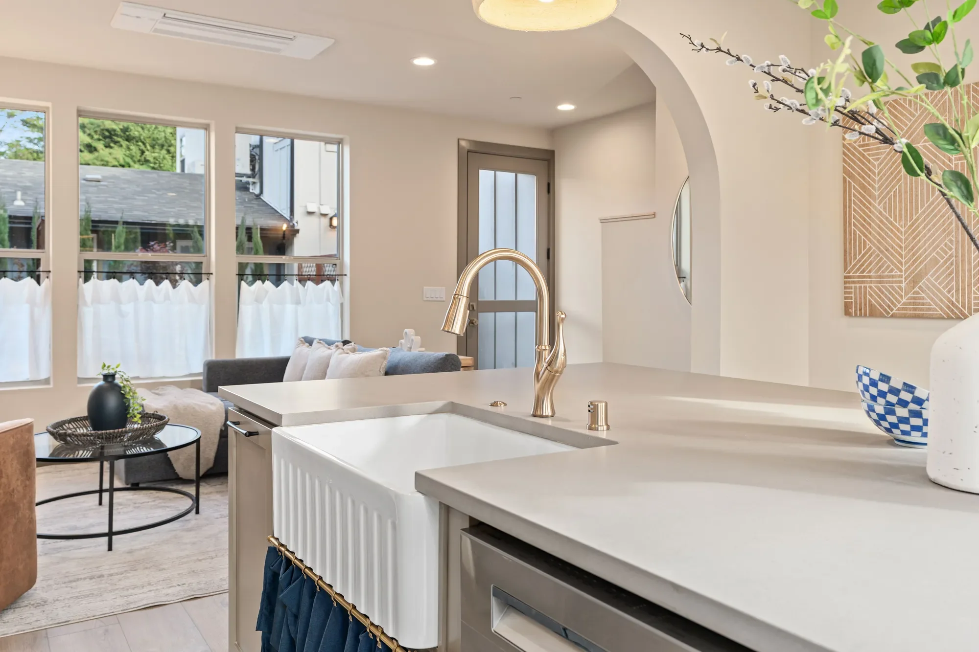 5033 25th Ave SW Unit #B , Seattle, WA 98106, Seattle, Washington, United States. - Photo 1