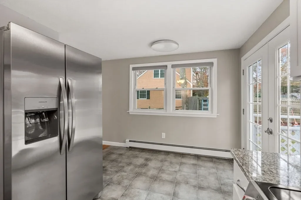 130 Old Barnstable Rd, Falmouth, Massachusetts, United States. - Photo 16
