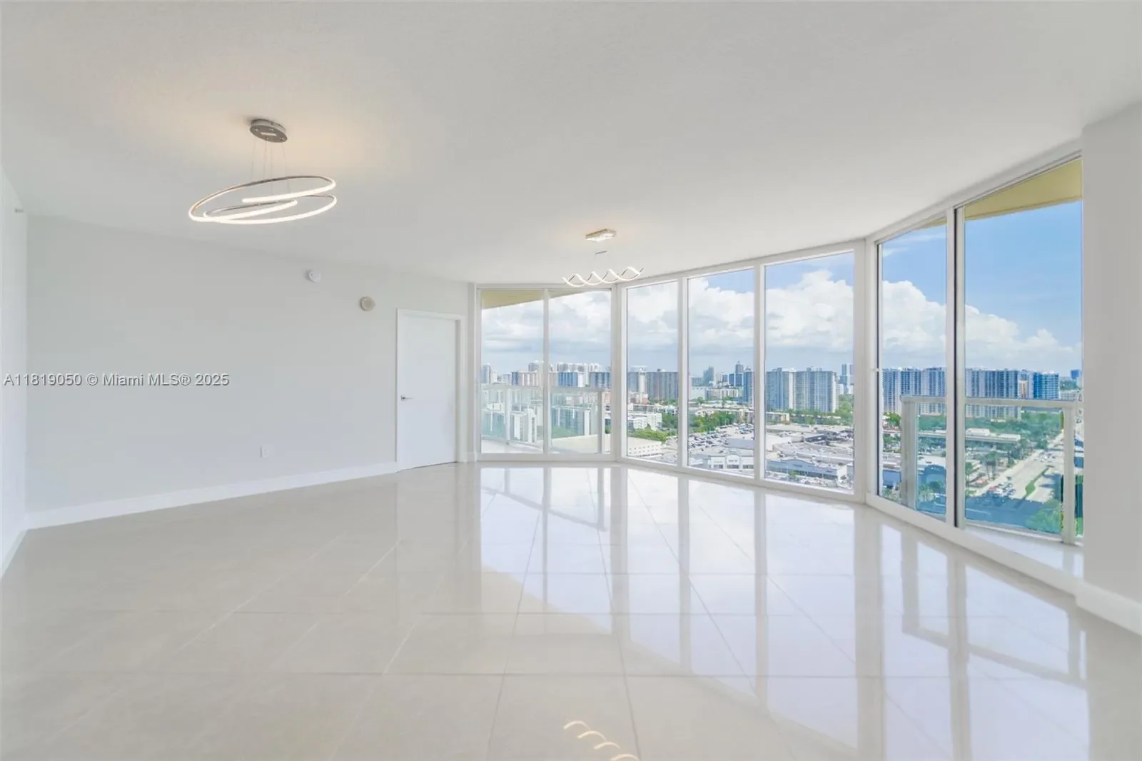 16699 Collins Ave 2107, Golden Beach, Florida, United States. - Photo 6