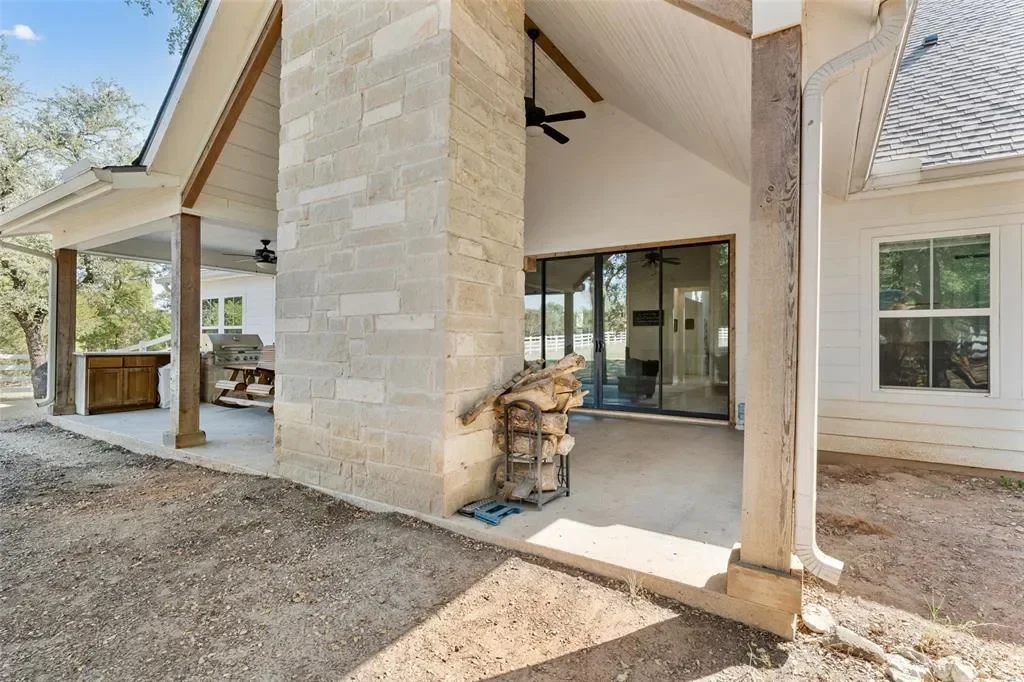 2005 Austin Hines Drive, China Spring, TX 76633, China Spring, Texas, United States. - Photo 25