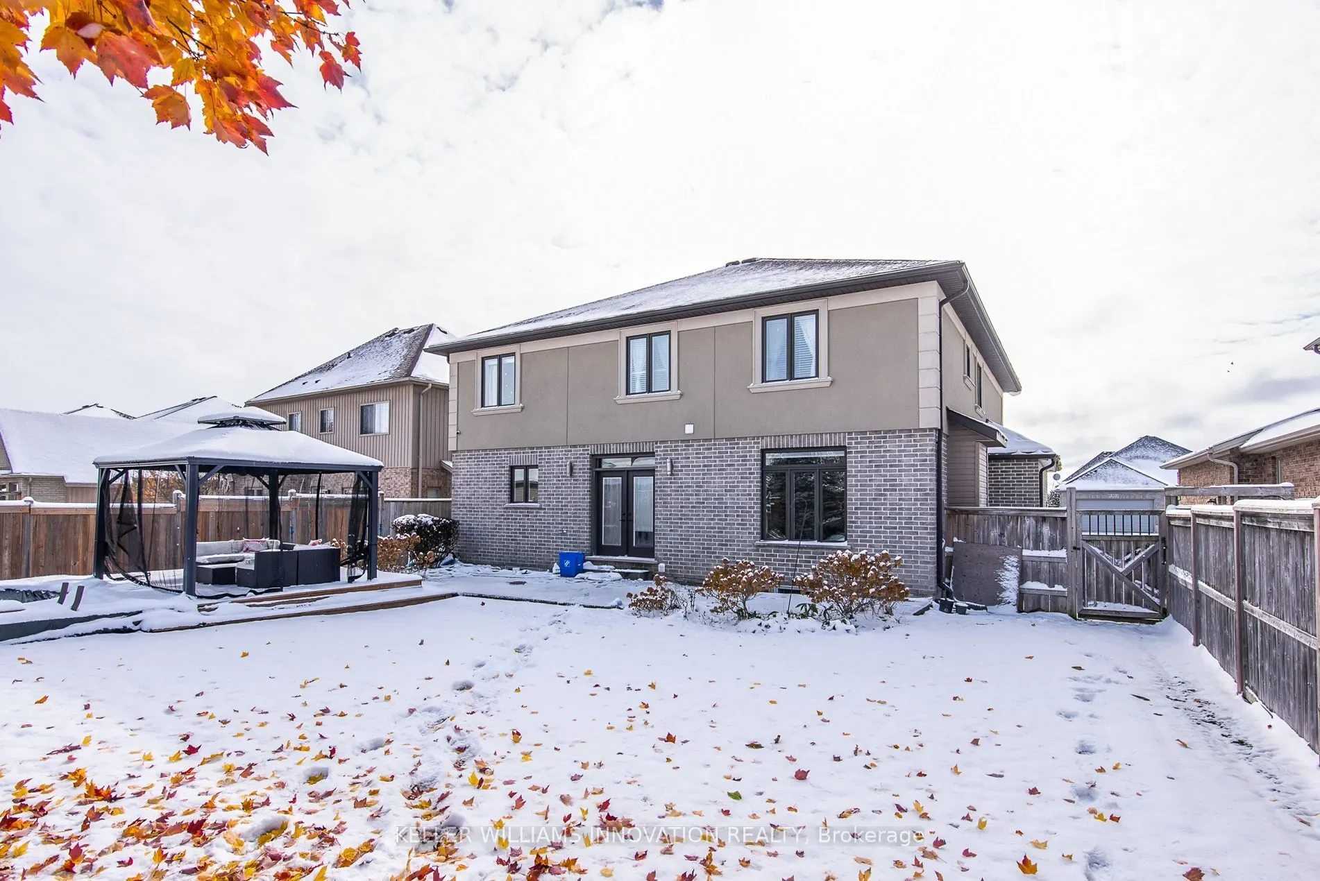 Exterior photo 5