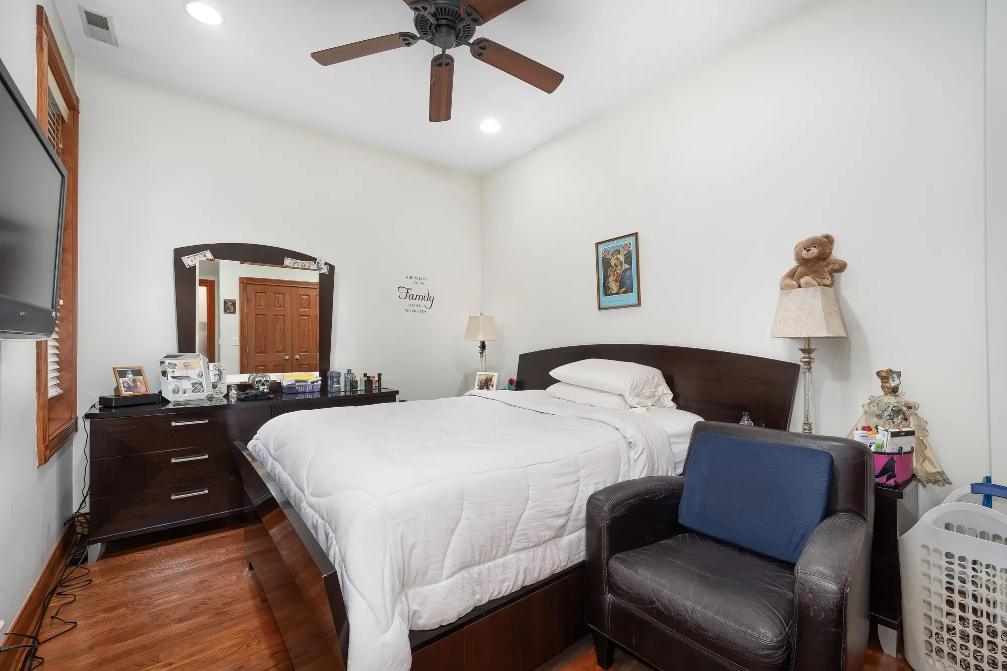 3549 S Lowe Avenue , Chicago, IL 60609, Chicago, Illinois, United States. - Photo 16