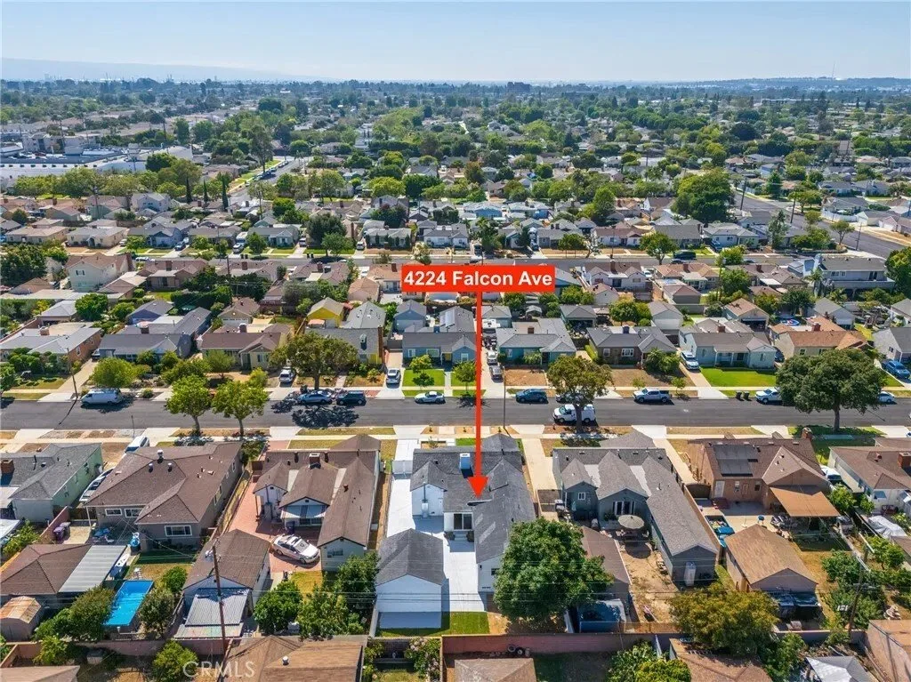 4224 Falcon, Signal Hill, California, United States. - Photo 16