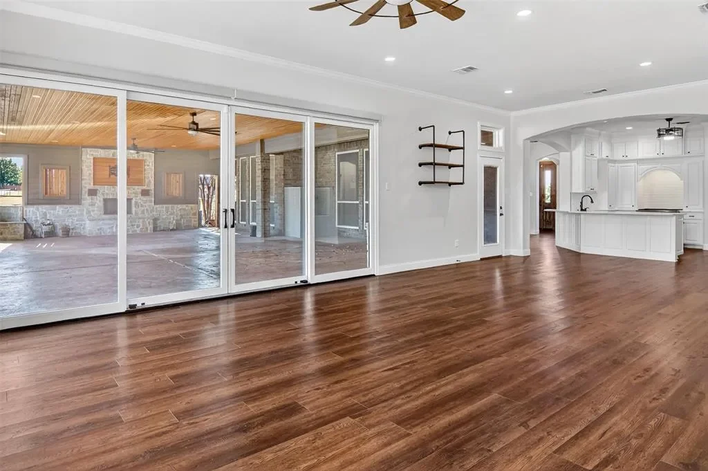 1007 Bentwater Parkway, Granbury, Texas, United States. - Photo 13