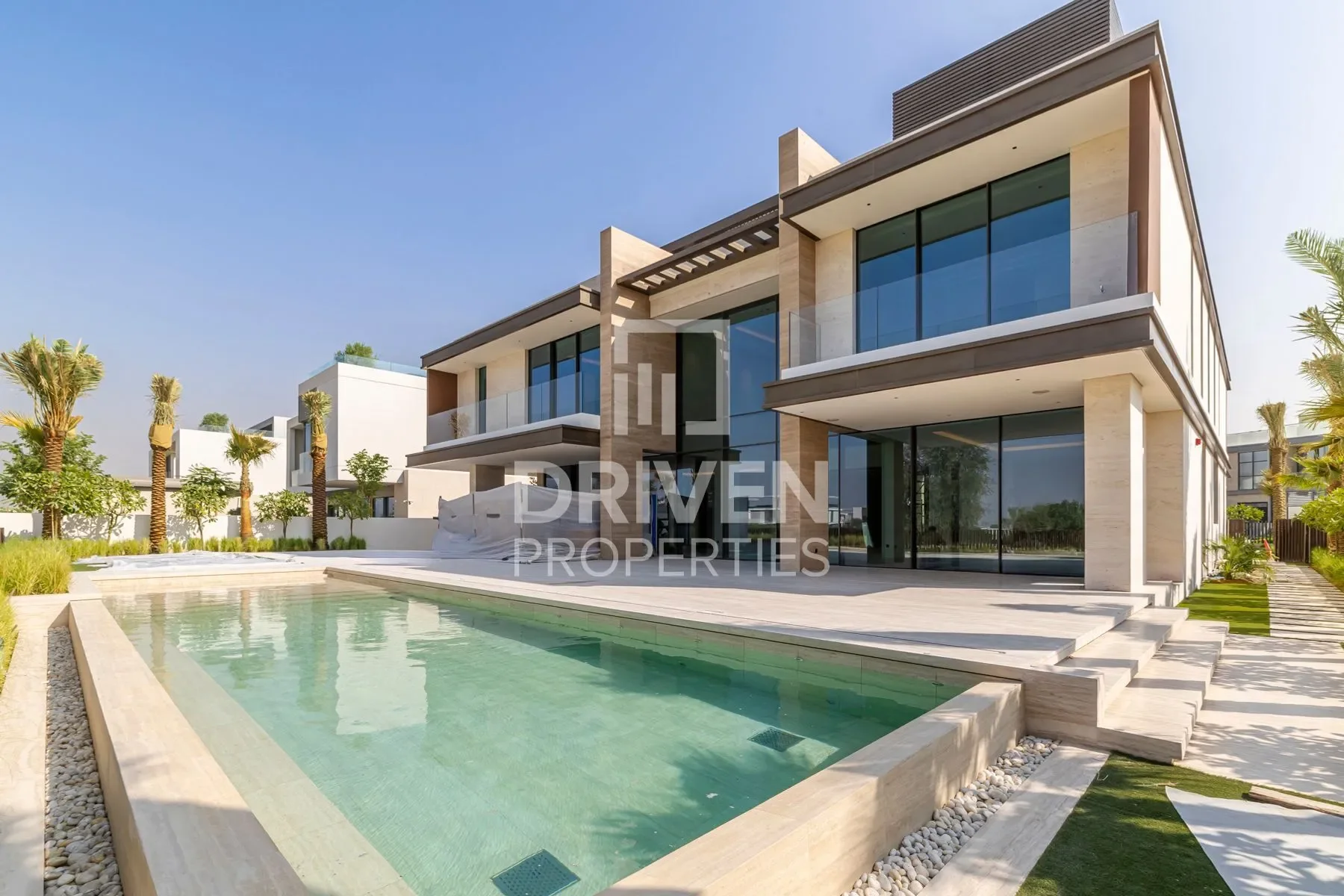 Exterior photo 8