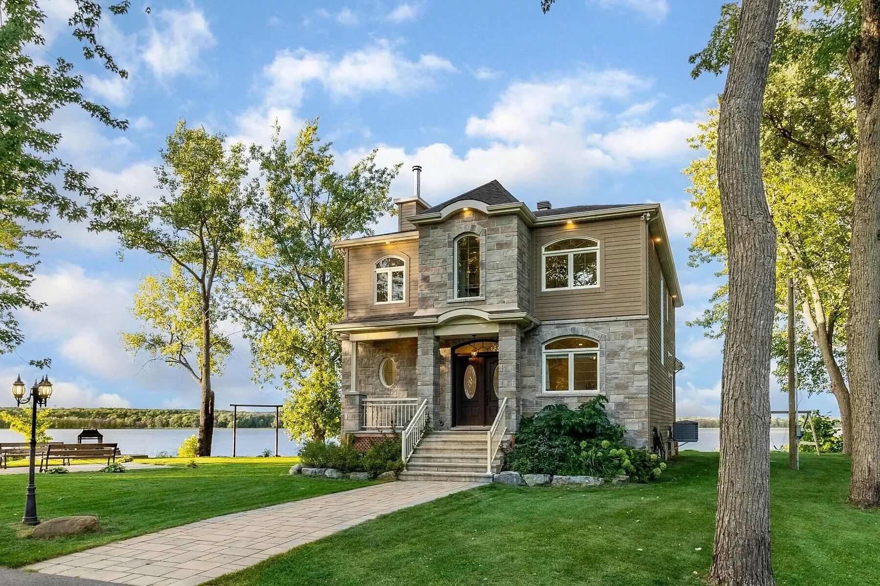Exterior photo 7