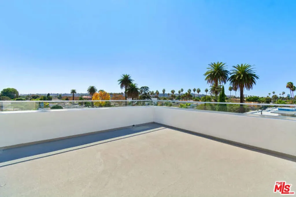 2636 Virginia Road, Los Angeles, California, United States. - Photo 8