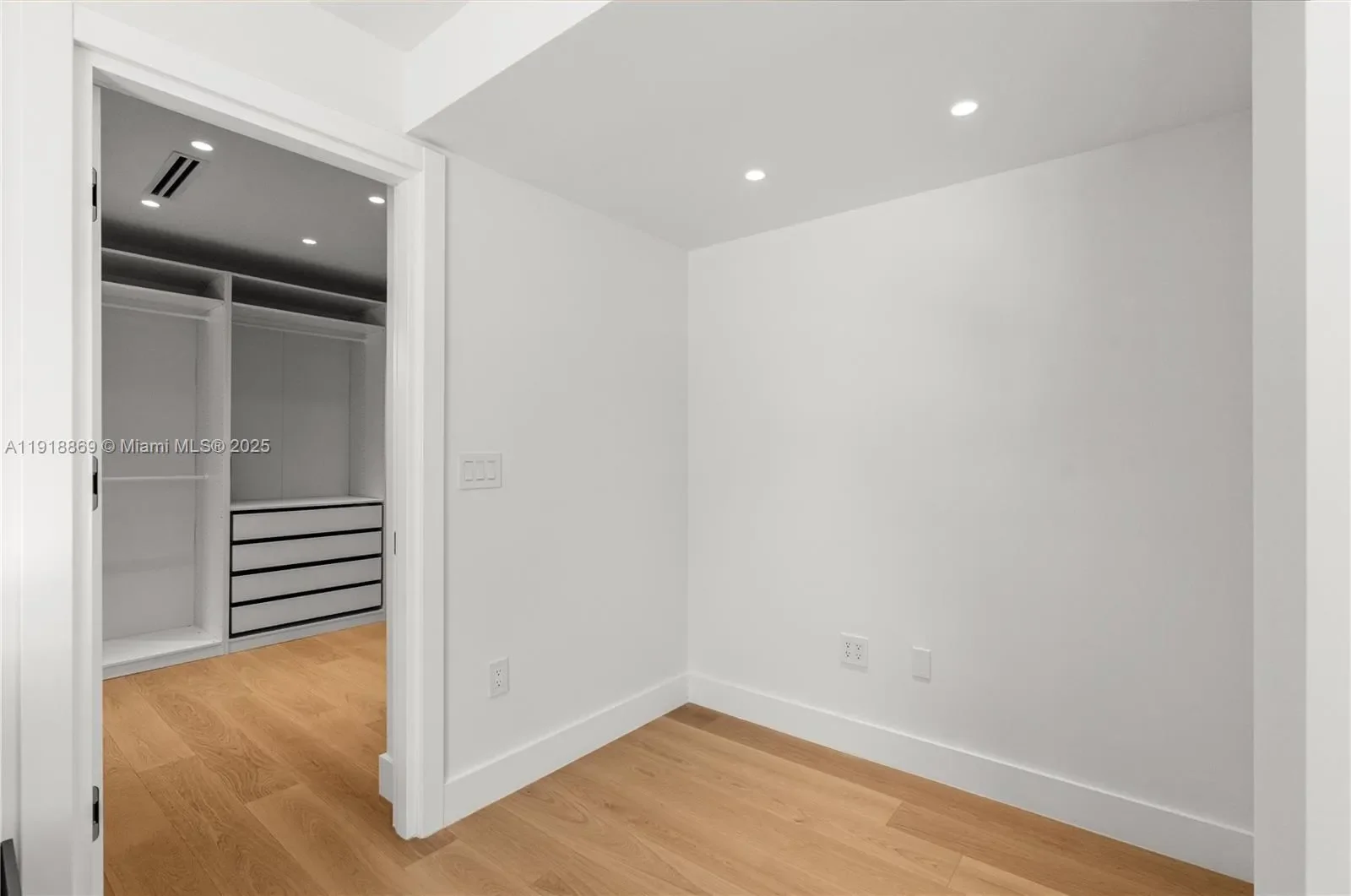 45 NE 104th St, Miami, Florida, United States. - Photo 21