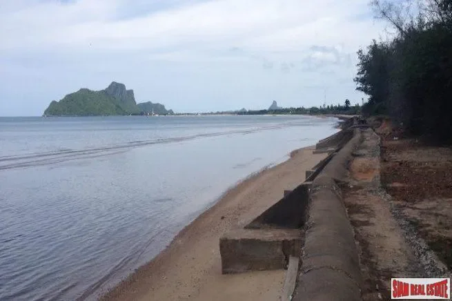 Prachuap Khiri Khan,, Prachuap Khiri Khan, Prachuap Khiri Khan, Thailand. - Photo 4