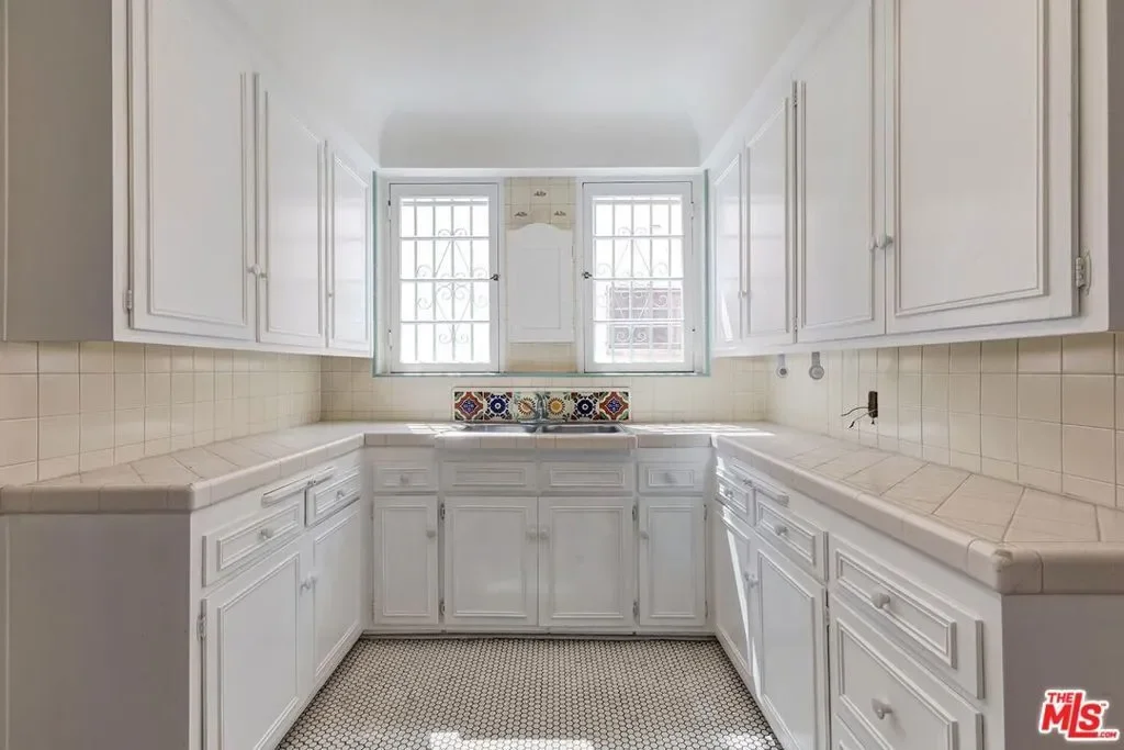 7932 Blackburn Avenue, West Hollywood, California, United States. - Photo 4