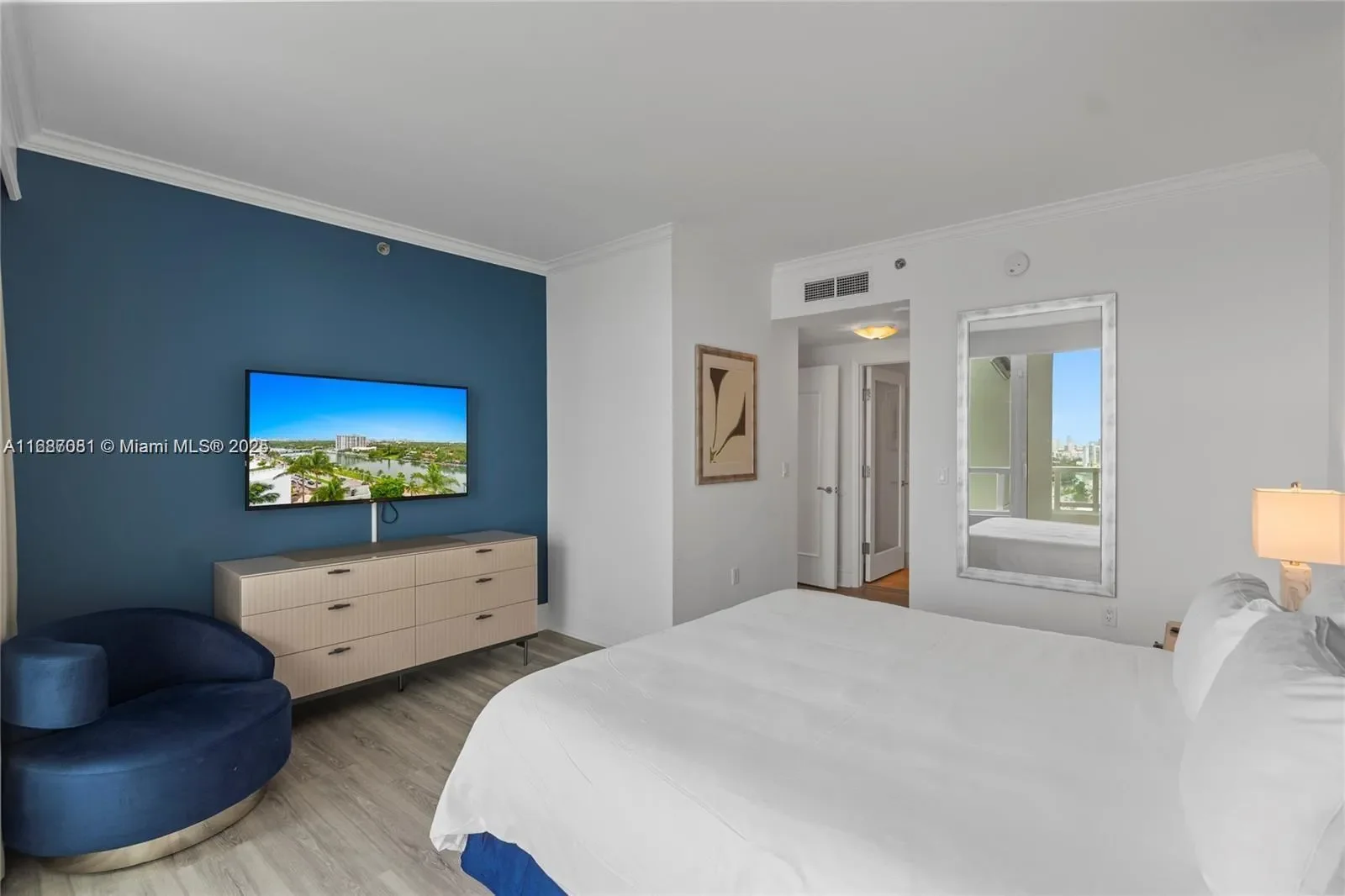 4401 COLLINS AV 1214, Miami Beach, Florida, United States. - Photo 20
