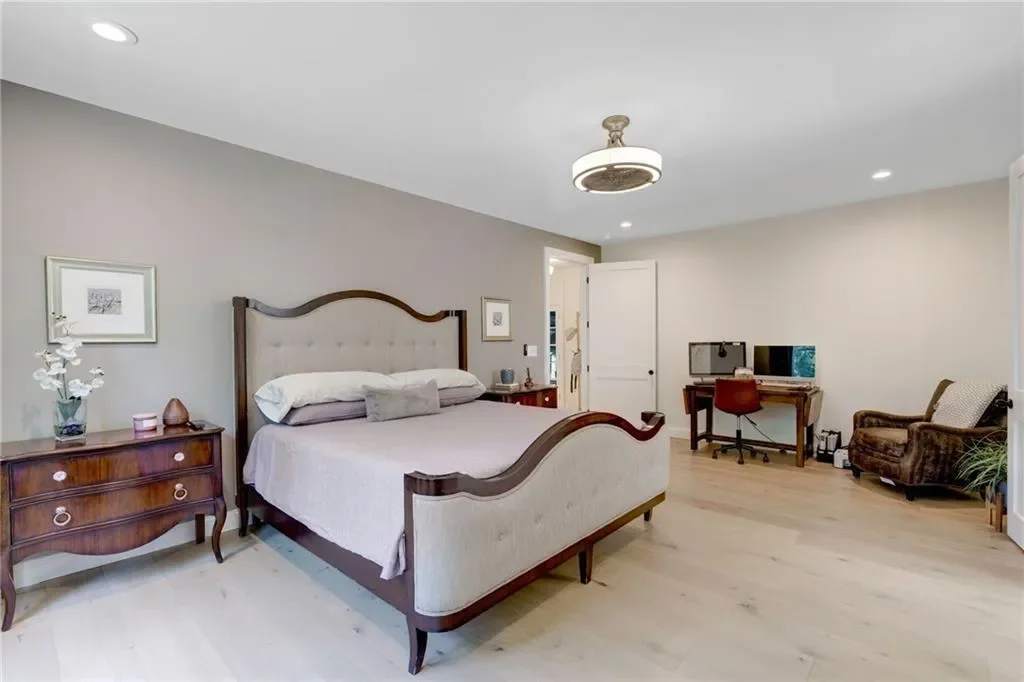 211 W Oakcrest Drive, Blue Ridge, Georgia, United States. - Photo 27