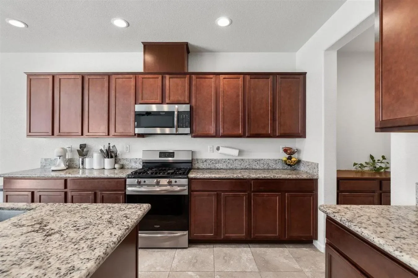 21232 Grapevine Drive, Patterson, California, United States. - Photo 13