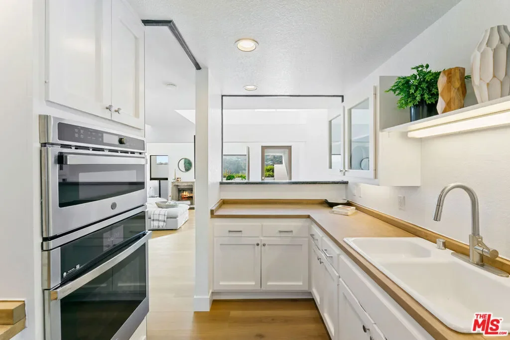 29221 Heathercliff Road 13, Malibu, California, United States. - Photo 17