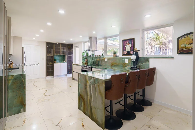 205 Ocean Blvd, Golden Beach, Florida, United States. - Photo 25