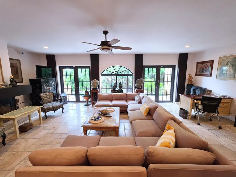 4200 N Surf Road, Hollywood, FL 33019, Hollywood, Florida, United States. - Photo 9