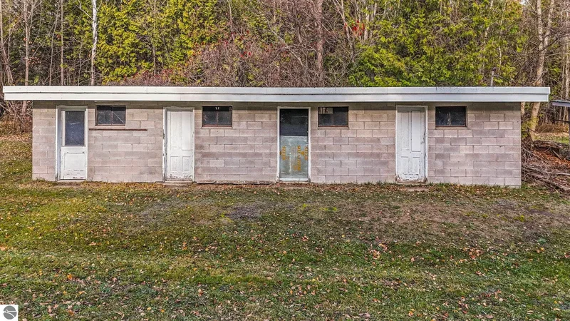 750 N Dumas Road, Suttons Bay, MI, 49682, USA, Suttons Bay, Michigan, United States. - Photo 83